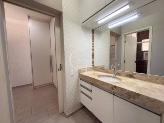 Casa à Venda com 3 Suítes no Condomínio Aldea De Espanha