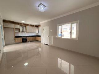 Casa à Venda com 3 Suítes no Condomínio Aldea De Espanha