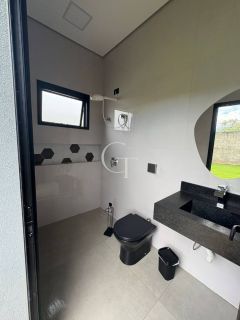 Casa Alto Padrão à Venda no Condomínio Santa Mônica em Itu com 3 Suítes, Espaço Gourmet e Quintal Amplo