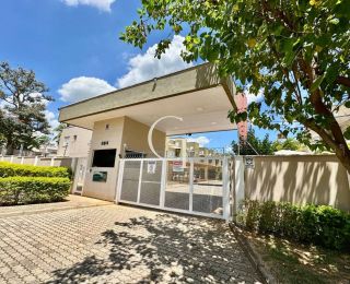 Casa à Venda no Condomínio Reserva dos Pinheiros