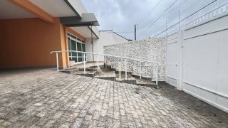 CASA COMERCIAL AMPLA no CENTRO DE ITU PARA  ALUGAR  ÁREA EXTERNA,CLÍNICA,CONSULTÓRIO OU EMPRESA