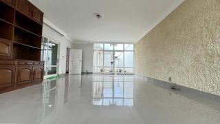 CASA COMERCIAL AMPLA no CENTRO DE ITU PARA  ALUGAR  ÁREA EXTERNA,CLÍNICA,CONSULTÓRIO OU EMPRESA