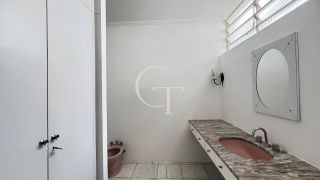 CASA COMERCIAL AMPLA no CENTRO DE ITU PARA  ALUGAR  ÁREA EXTERNA,CLÍNICA,CONSULTÓRIO OU EMPRESA