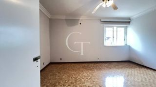 CASA COMERCIAL AMPLA no CENTRO DE ITU PARA  ALUGAR  ÁREA EXTERNA,CLÍNICA,CONSULTÓRIO OU EMPRESA