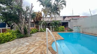 CASA COMERCIAL AMPLA no CENTRO DE ITU PARA  ALUGAR  ÁREA EXTERNA,CLÍNICA,CONSULTÓRIO OU EMPRESA