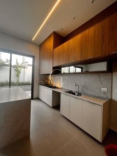 Casa com 3 Suítes à Venda no Condomínio Gardenville - Itu SP