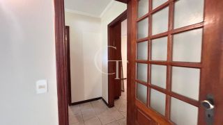 Casa para Alugar com Piscina no Condomínio Chácaras Flora