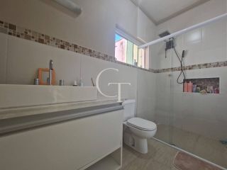 Casa à Venda em Itu | Sobrado 3 Dormitórios com Suíte e Quintal | Próximo ao Tenda | Aceita Permuta Maxim ou Recanto dos Pássaros