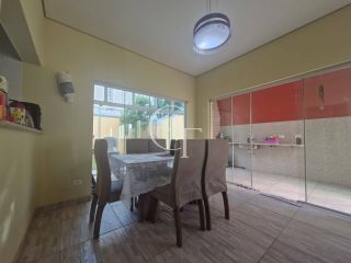 Casa à Venda em Itu | Sobrado 3 Dormitórios com Suíte e Quintal | Próximo ao Tenda | Aceita Permuta Maxim ou Recanto dos Pássaros