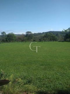 Sítio Para Vender com 04 quartos 01 suítes, com linda capela em Itu