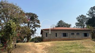 Sítio Para Vender com 04 quartos 01 suítes, com linda capela em Itu