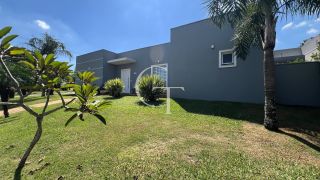 Casa para Locação térrea de esquina com piscina no Condomínio Fazenda Palmeiras Imperiais em Salto | 3 suítes | ao lado da área verde