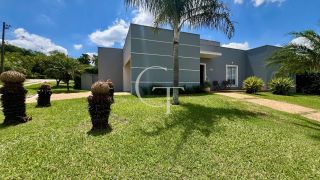 Casa térrea de esquina com piscina no Condomínio Fazenda Palmeiras Imperiais em Salto | 3 suítes | ao lado da área verde | aceita permuta