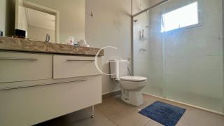 Casa térrea de esquina com piscina no Condomínio Fazenda Palmeiras Imperiais em Salto | 3 suítes | ao lado da área verde | aceita permuta