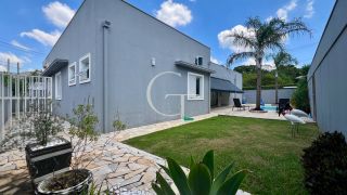 Casa térrea de esquina com piscina no Condomínio Fazenda Palmeiras Imperiais em Salto | 3 suítes | ao lado da área verde | aceita permuta