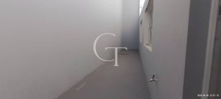 Galpão Comercial com Mezanino e Portão Alto em Localização Estratégica