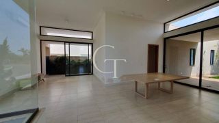 Excelente casa no Condomínio Villas do Golfe para locação