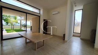 Excelente casa no Condomínio Villas do Golfe para locação