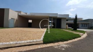 Excelente casa no Condomínio Villas do Golfe para locação