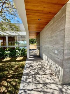 Casa de Alto Padrão à Venda no Condomínio Campos de Santo Antônio em Itu | Arquitetura Exclusiva com 4 Suítes, Piscina e Vista para a Serra