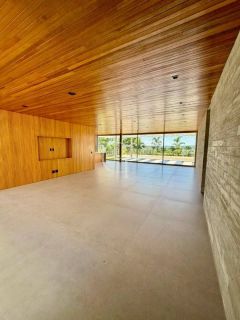 Casa de Alto Padrão à Venda no Condomínio Campos de Santo Antônio em Itu | Arquitetura Exclusiva com 4 Suítes, Piscina e Vista para a Serra