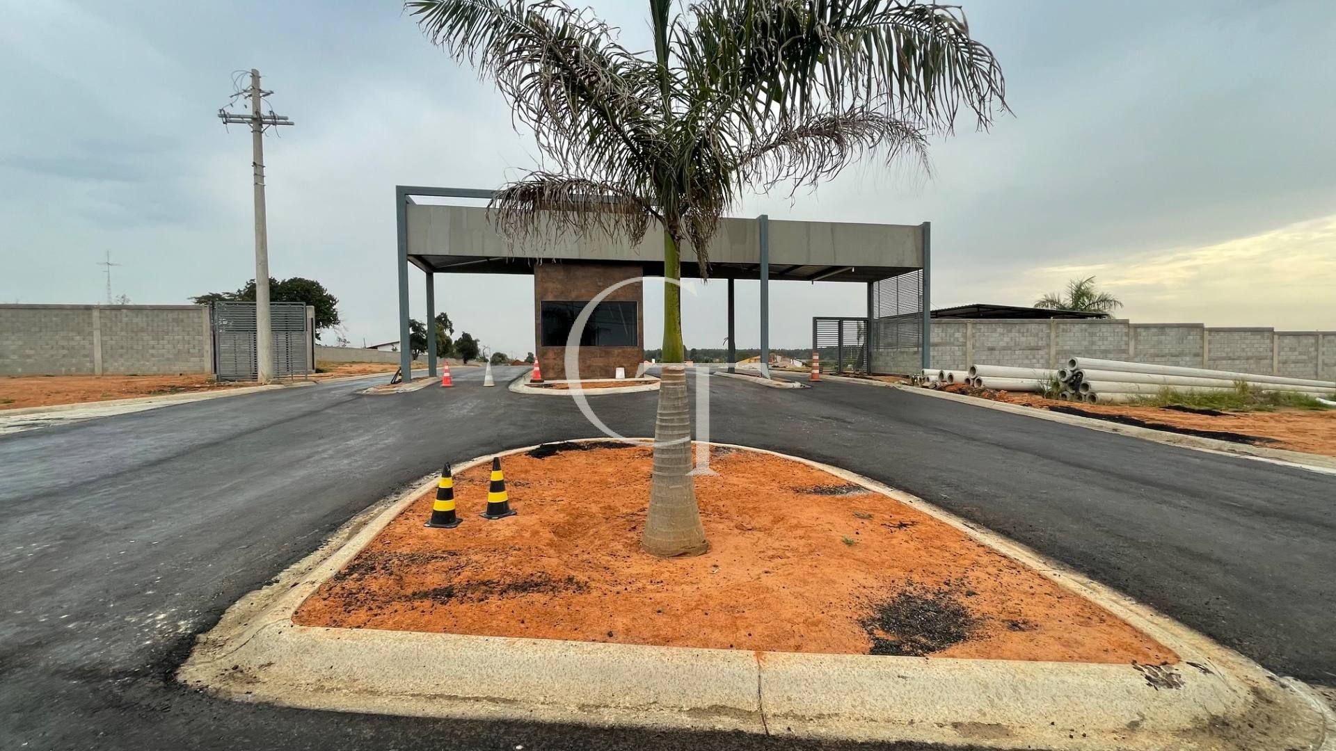 Lote / Terreno de Condomínio Para Vender no bairro Buru em Salto