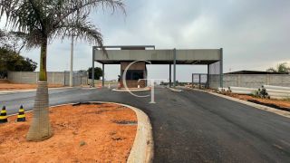 Lote / Terreno de Condomínio Para Vender no bairro Buru em Salto