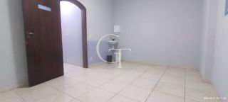 Casa comercial para locação no bairro Brasil