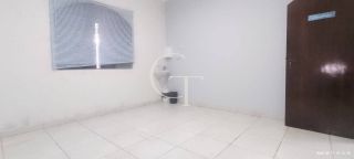 Casa comercial para locação no bairro Brasil