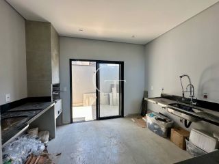 Casa de Condomínio Para Vender com  3 suítes  em Itu 