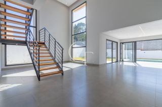 CASA ALTO PADRÃO CONDOMÍNIO UNA ITU | TERRENO DIFERENCIADO 555M² | 4 SUÍTES | PISCINA COM SPA | NOVA 2025