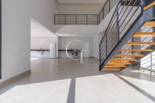 CASA ALTO PADRÃO CONDOMÍNIO UNA ITU | TERRENO DIFERENCIADO 555M² | 4 SUÍTES | PISCINA COM SPA | NOVA 2025