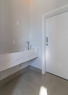 CASA ALTO PADRÃO CONDOMÍNIO UNA ITU | TERRENO DIFERENCIADO 555M² | 4 SUÍTES | PISCINA COM SPA | NOVA 2025