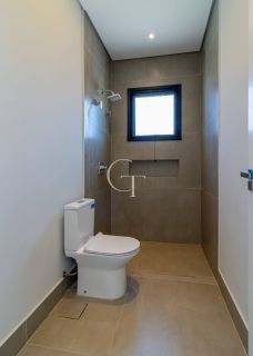 CASA ALTO PADRÃO CONDOMÍNIO UNA ITU | TERRENO DIFERENCIADO 555M² | 4 SUÍTES | PISCINA COM SPA | NOVA 2025