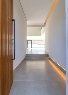 CASA ALTO PADRÃO CONDOMÍNIO UNA ITU | TERRENO DIFERENCIADO 555M² | 4 SUÍTES | PISCINA COM SPA | NOVA 2025