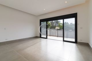 CASA ALTO PADRÃO CONDOMÍNIO UNA ITU | TERRENO DIFERENCIADO 555M² | 4 SUÍTES | PISCINA COM SPA | NOVA 2025