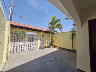 Casa a VENDA - 03 Dormitórios sendo 01 Suíte - Salto/SP.