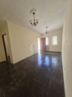 Casa a VENDA - 03 Dormitórios sendo 01 Suíte - Salto/SP.