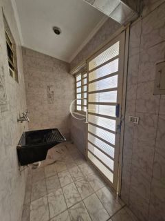 Casa a VENDA - 03 Dormitórios sendo 01 Suíte - Salto/SP.