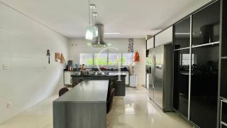 Casa à venda no Palmeiras Imperiais em Salto | 4 suítes, suíte térrea, lareira, gourmet completo e alto padrão