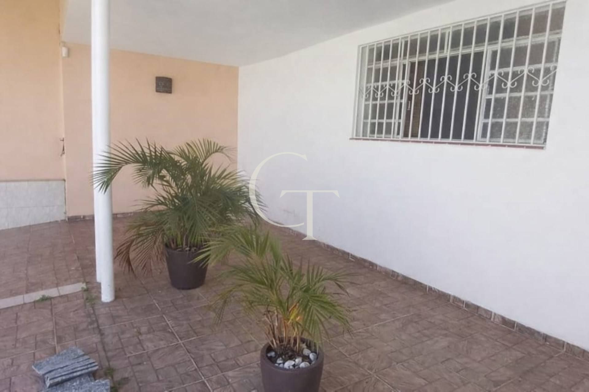 Casa Ampla - Locação Residencial ou Comercial - Bairro Brasil