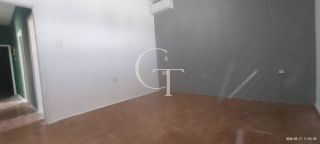 Casa Ampla - Locação Residencial ou Comercial - Bairro Brasil