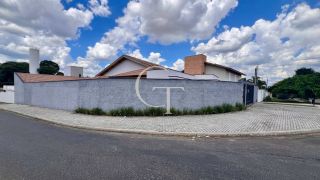 CASA DE ESQUINA REFORMADA COM PISCINA E ÁREA GOURMET NO ALTOS DAS PALMEIRAS – BAIRRO NOBRE EM ITU