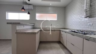 CASA DE ESQUINA REFORMADA COM PISCINA E ÁREA GOURMET NO ALTOS DAS PALMEIRAS – BAIRRO NOBRE EM ITU