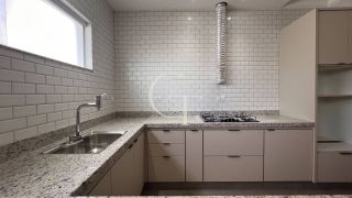 CASA DE ESQUINA REFORMADA COM PISCINA E ÁREA GOURMET NO ALTOS DAS PALMEIRAS – BAIRRO NOBRE EM ITU