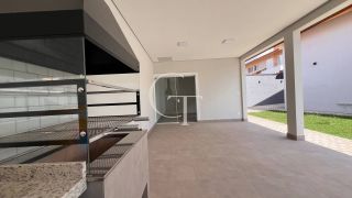 CASA DE ESQUINA REFORMADA COM PISCINA E ÁREA GOURMET NO ALTOS DAS PALMEIRAS – BAIRRO NOBRE EM ITU