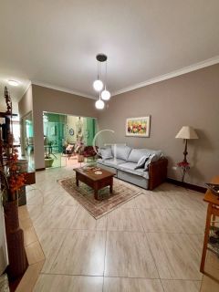 Casa térrea com piscina à venda no Condomínio Costa das Areias em Salto – 3 dormitórios, 2 suítes, pé direito duplo, área gourmet integrada