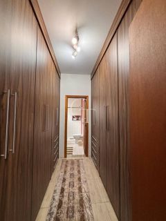 Casa térrea com piscina à venda no Condomínio Costa das Areias em Salto – 3 dormitórios, 2 suítes, pé direito duplo, área gourmet integrada