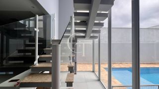 CASA DE ESQUINA COM PISCINA À VENDA NO VILLAGE MOUTONNÉE EM SALTO | 3 SUÍTES | CLOSET | HIDROMASSAGEM | ESPAÇO GOURMET