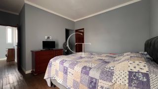 CASA DE ESQUINA COM PISCINA À VENDA NO VILLAGE MOUTONNÉE EM SALTO | 3 SUÍTES | CLOSET | HIDROMASSAGEM | ESPAÇO GOURMET